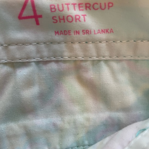 Lilly Pulitzer buttercup short, size 4, excellent condition. - Picture 4 of 4